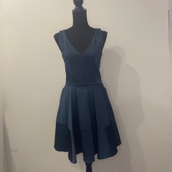 ZAC POSEN NWOT SIZE 4 (Size Small) - Picture 5 of 12